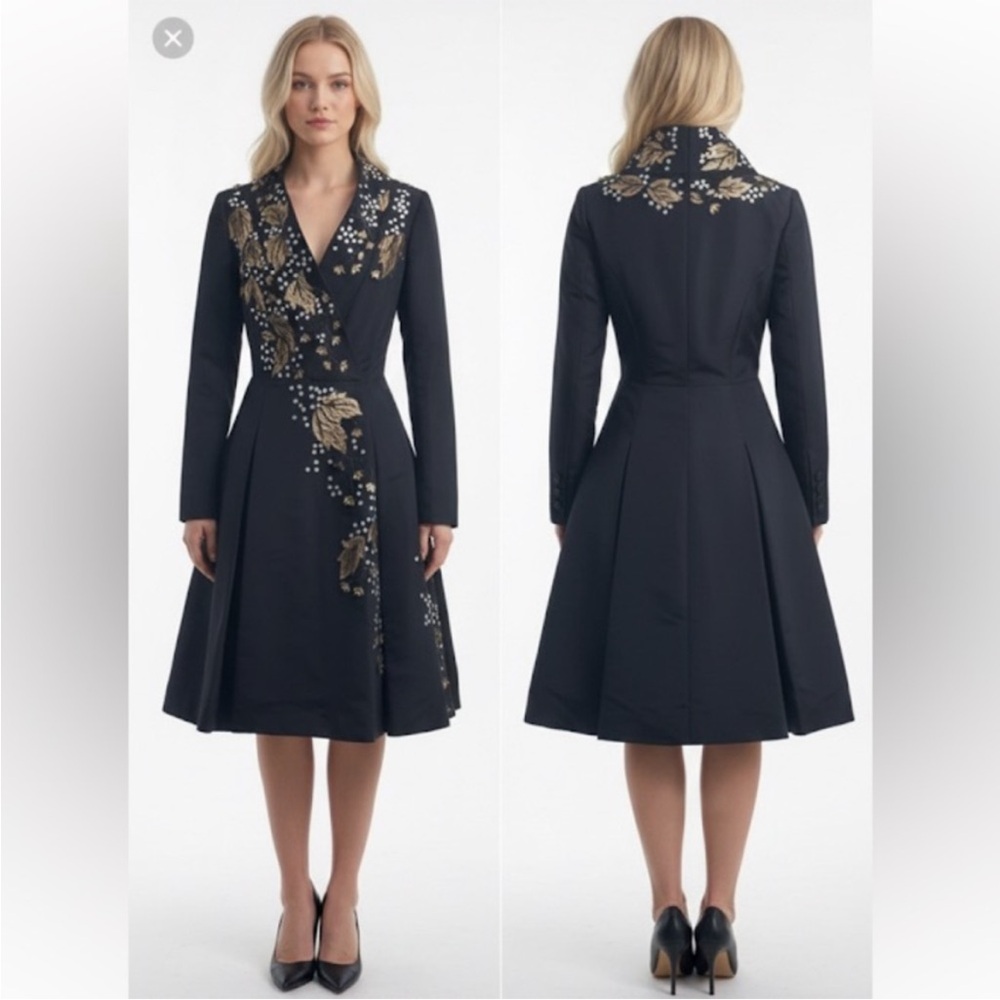 Oscar de la Renta Silk Faille Evening Coat with Embroidery in Midnight Blue